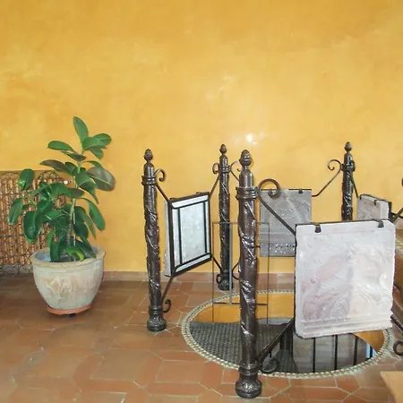 Vallelunga Villa *